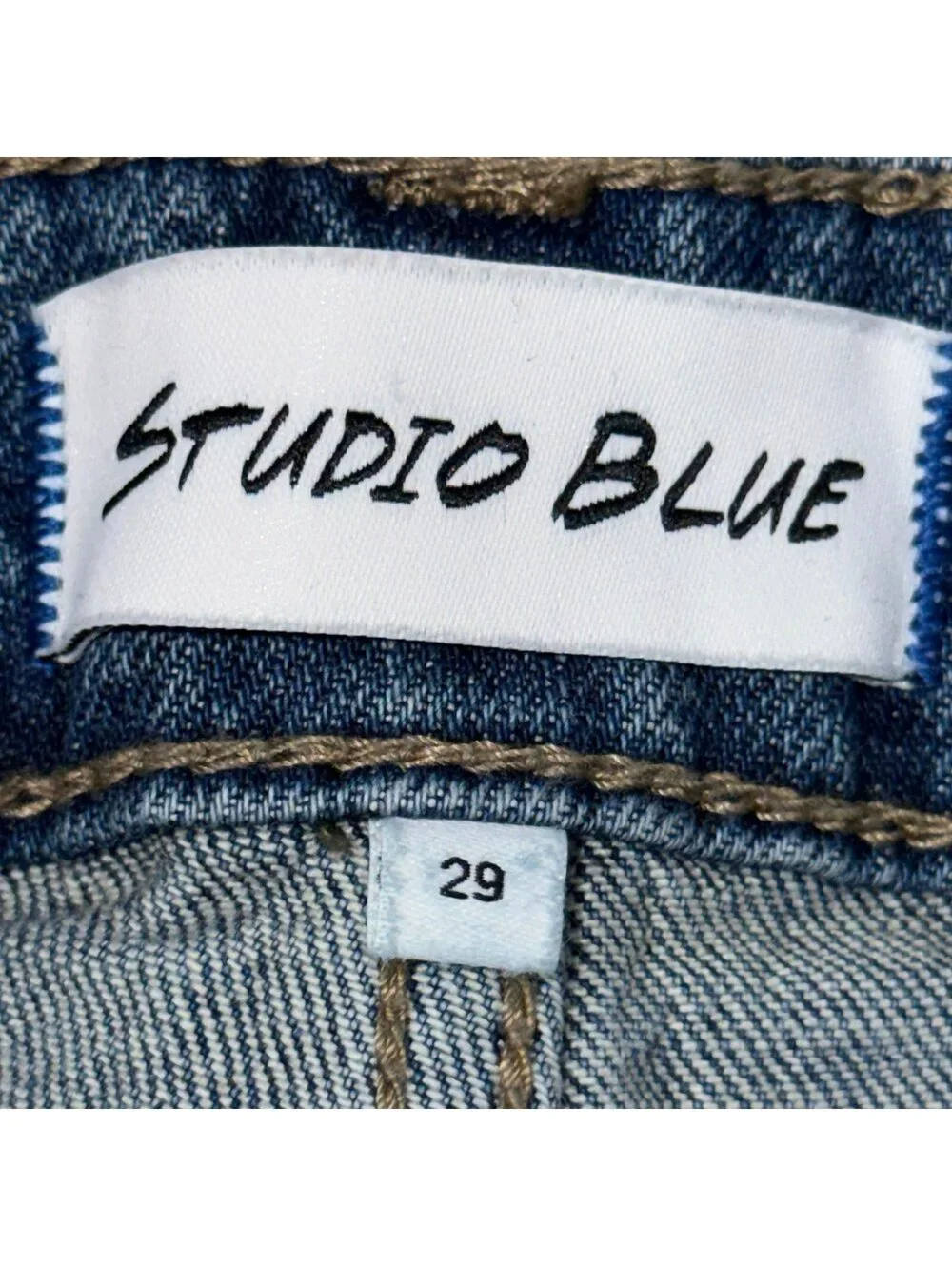 Studio Blue Women’s Distressed Denim Shorts Size 29 Mid Rise Frayed Hem Stretch